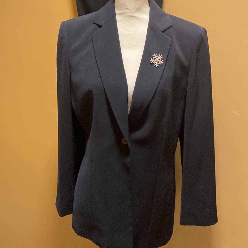 Women’s Kasper black 2 piece business suit jacket and pants sz 10 - Picture 2 of 13